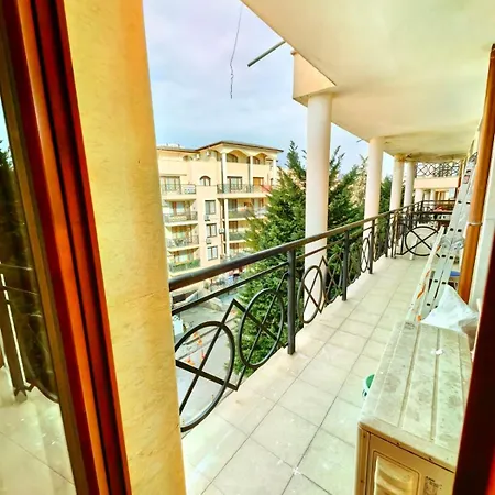 Apartment The Azure Haven 2br By The Sea *